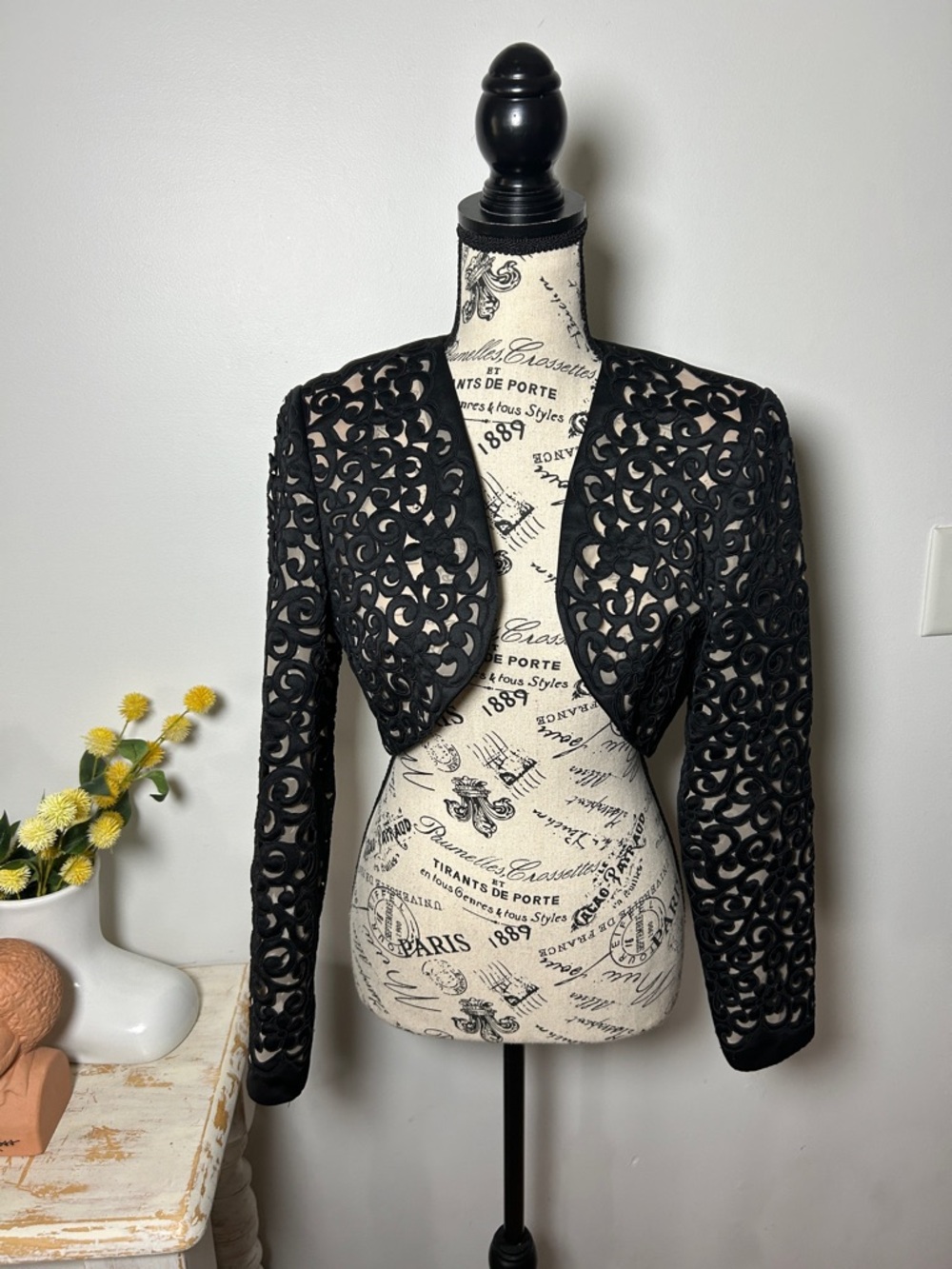 Vintage Victor Costa by Nahdree Lace Bolero Jacket Women’s size 4